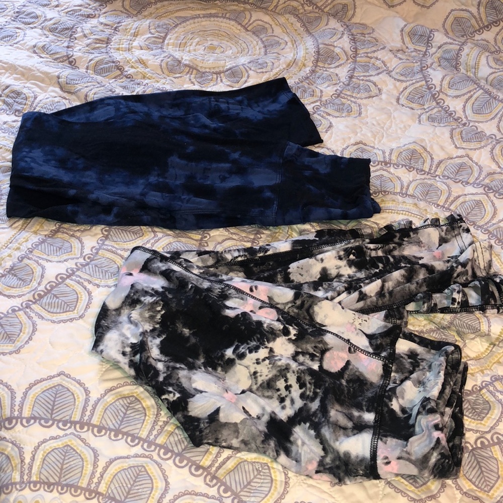 2 Pair Leggings/yoga pants